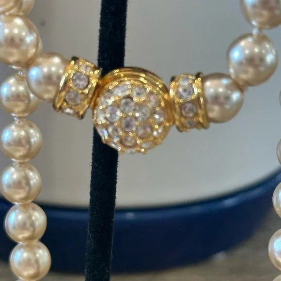 Nolan Miller Gold and Faux Pearl 18” Necklace - Picture 2 of 6